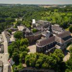 Vue aérienne de l'abbaye de Floreffe.